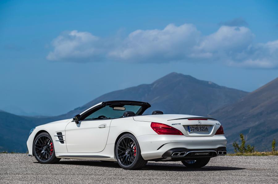  Mercedes-AMG SL63 2015 года  (фото 19 из 29)